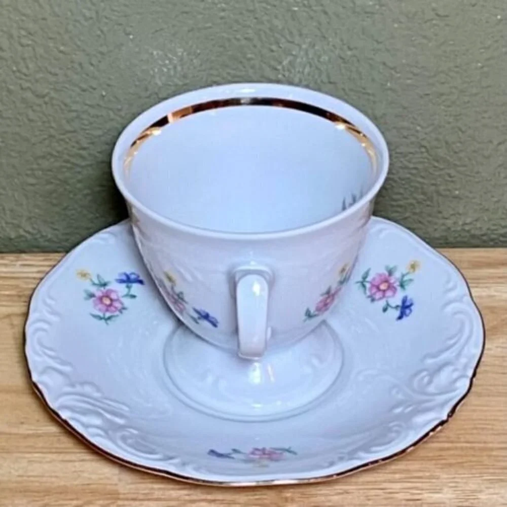 Wawel China • Floral Tea Cup & Saucer Set • Gold Trim • Made In Poland • Rare •‎